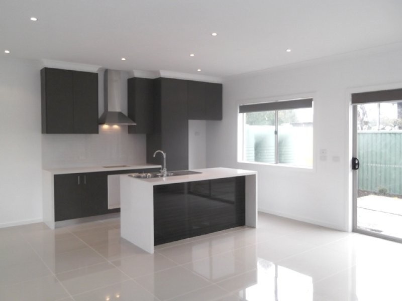 2/353 Gaffney Street, Pascoe Vale VIC 3044