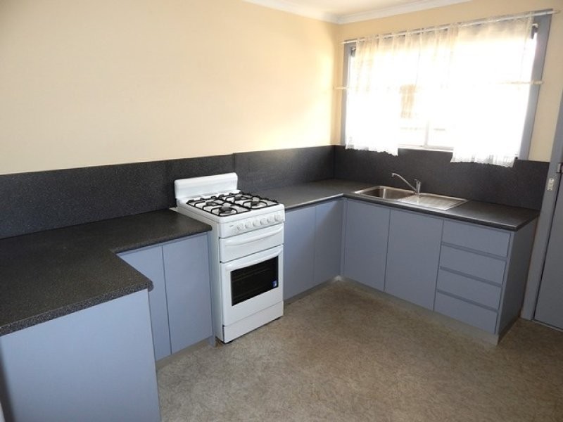 2/4 Johnson Street, Reservoir VIC 3073