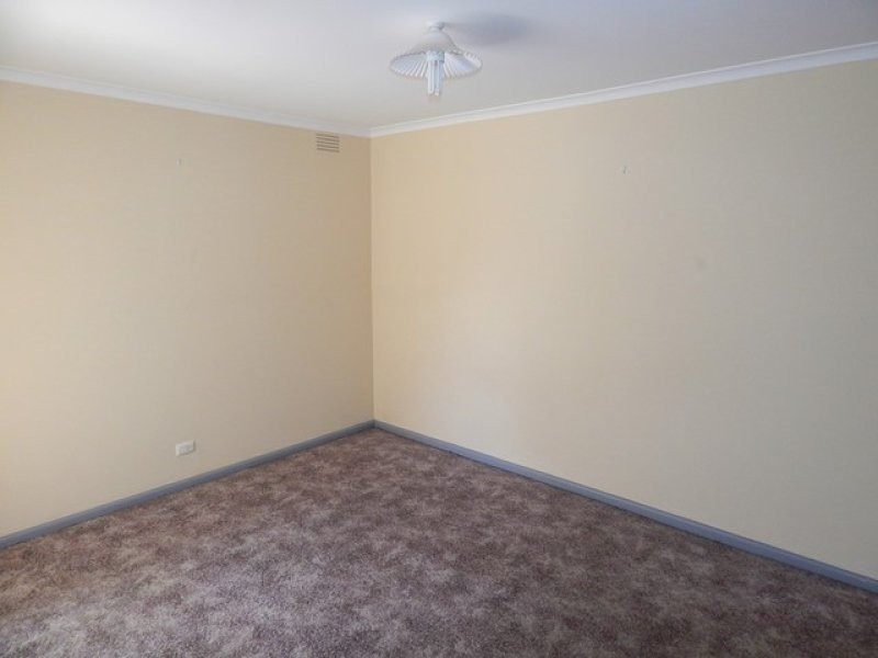 2/4 Johnson Street, Reservoir VIC 3073