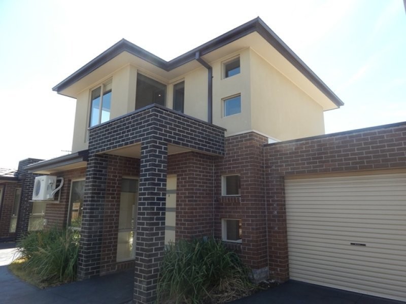 2/101 Whitelaw Street, Reservoir VIC 3073