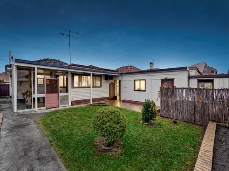 56 Bird Avenue, Northcote VIC 3070