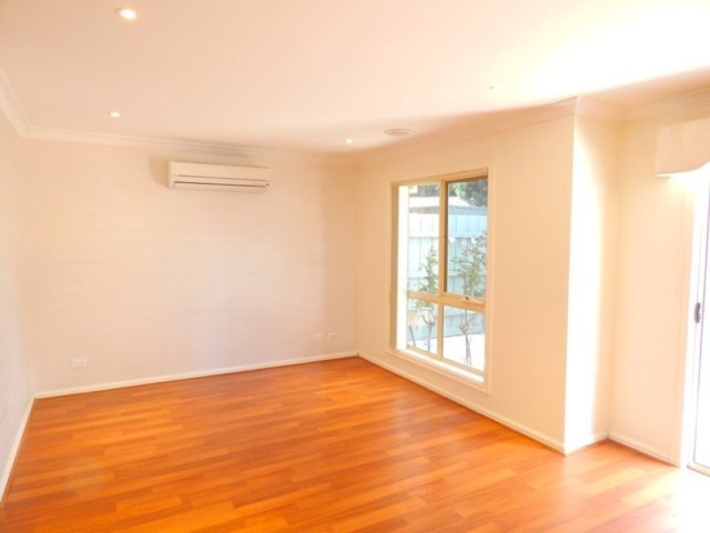 1/10 Miranda Road, Reservoir VIC 3073