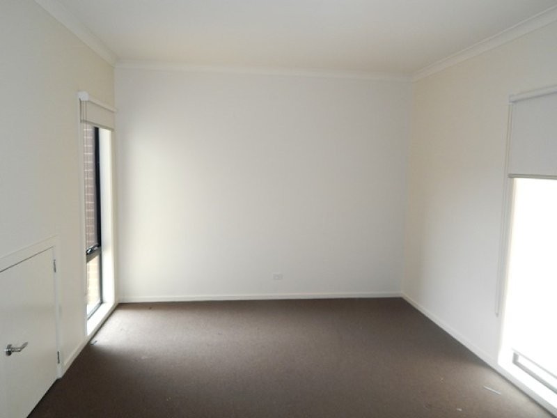 50 Little Windrock Lane, Craigieburn VIC 3064