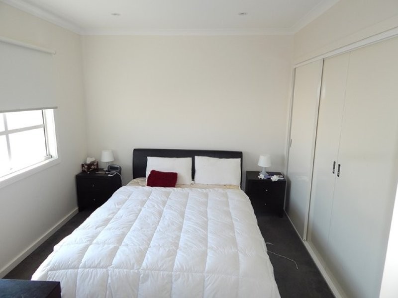2/43 Orrong Avenue, Reservoir VIC 3073