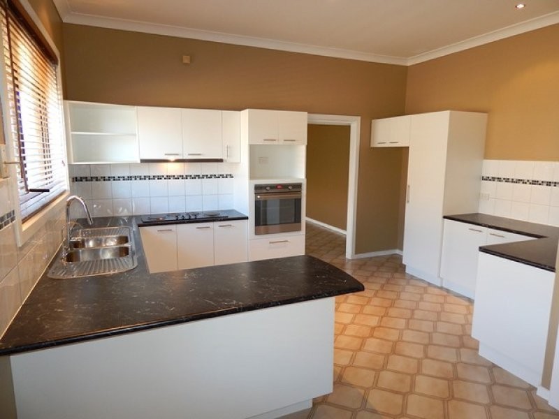 144 Hughes Parade, Reservoir VIC 3073