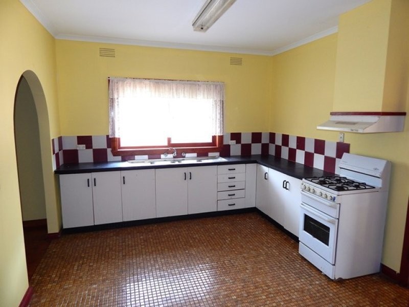 84 Arundel Avenue, Reservoir VIC 3073