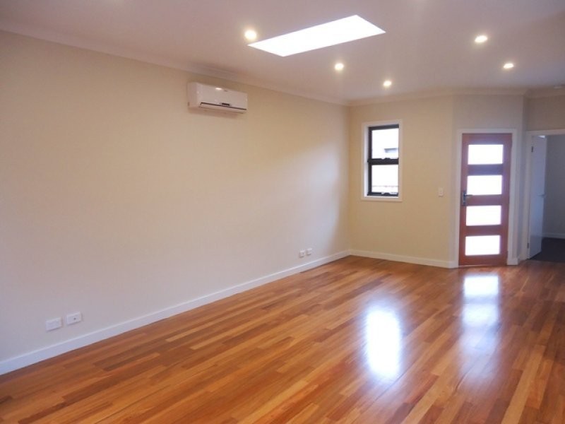4/11 Jinghi Road, Reservoir VIC 3073