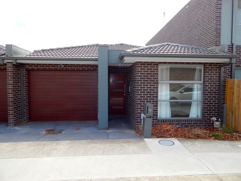 16 Mustang Lane, Thomastown VIC 3074