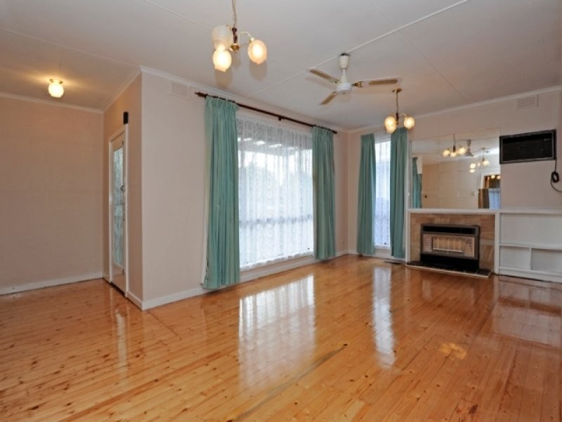 38 Lane Crescent, Reservoir VIC 3073