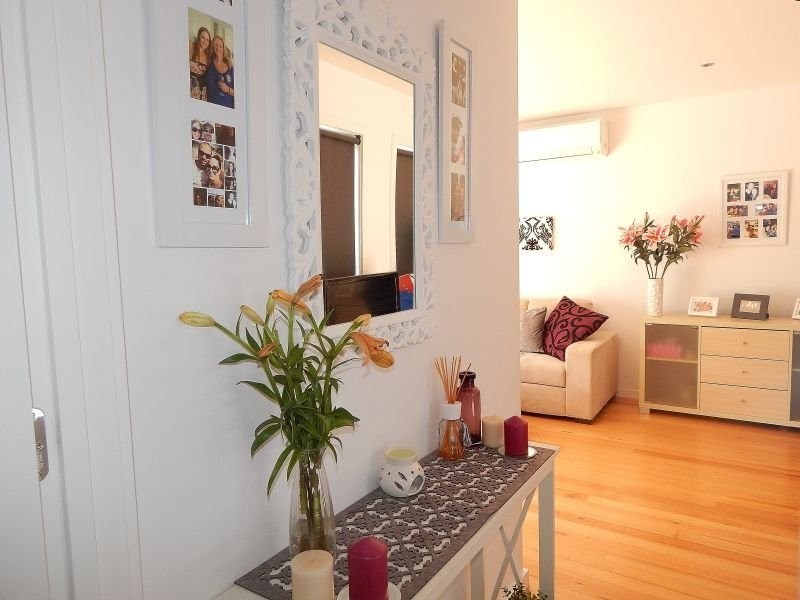 2/41 Kelsby Street, Reservoir VIC 3073