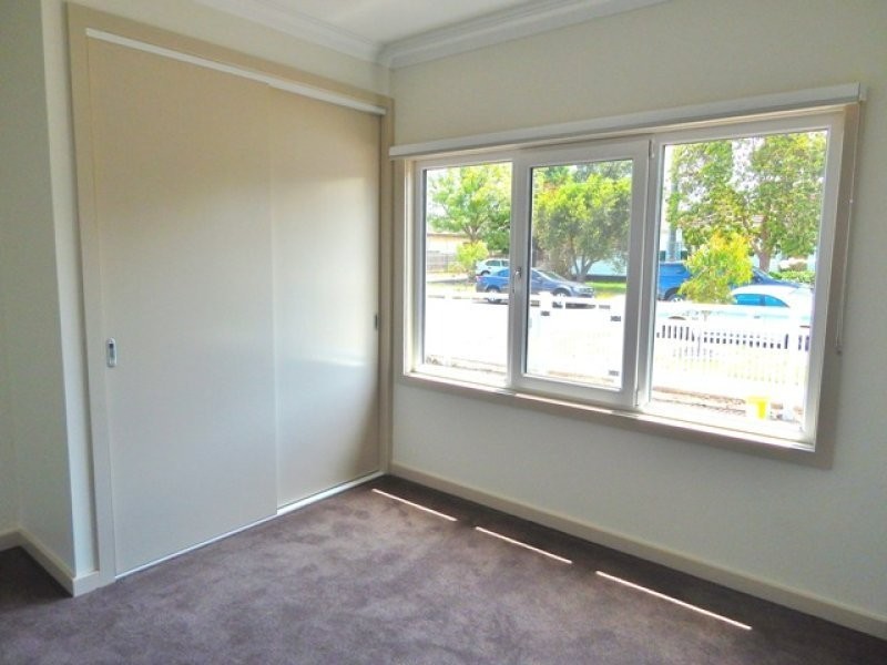 1/5 Cash Street, Kingsbury VIC 3083