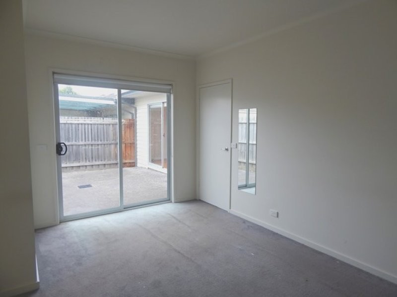 3/11 Epstein Street, Reservoir VIC 3073