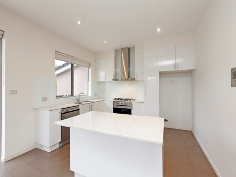1 Academy Avenue, Reservoir VIC 3073