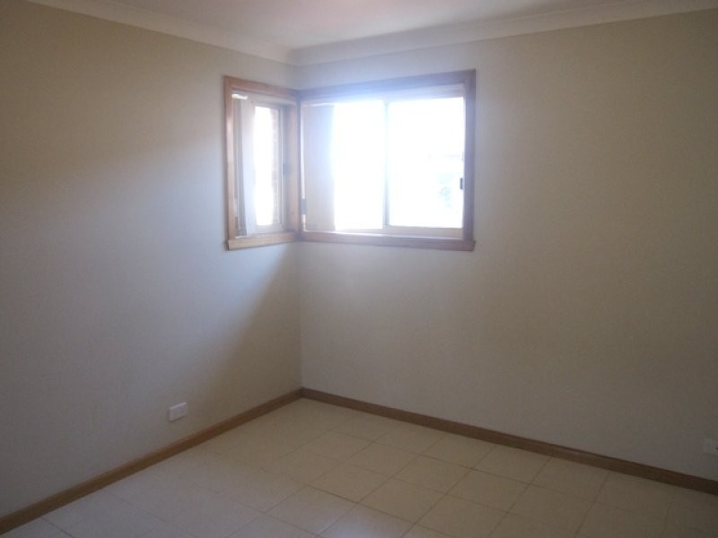 2/24 Nisbett Street, Reservoir VIC 3073