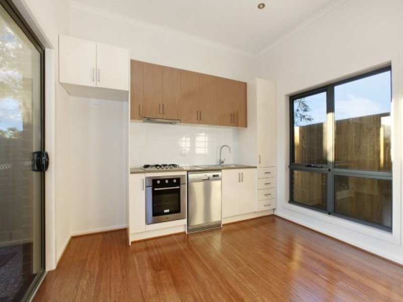 3/31 Erskine Avenue, Reservoir VIC 3073