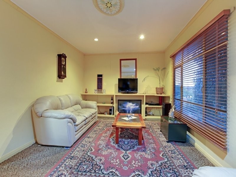 16 Nisbett Street, Reservoir VIC 3073