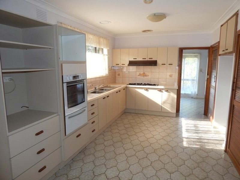 43 Moira Avenue, Reservoir VIC 3073