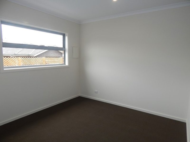 2/20 Barry Street, Reservoir VIC 3073