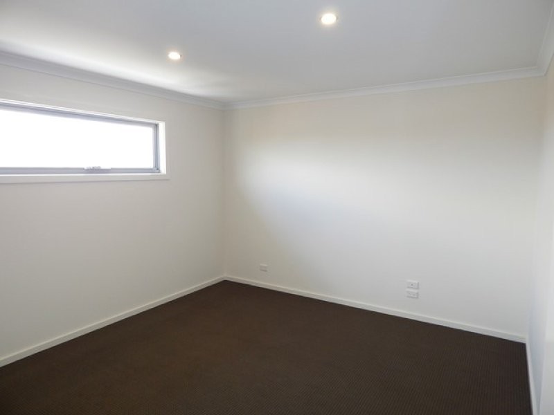 4/20 Barry Street, Reservoir VIC 3073