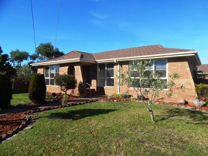 9 Tranquil Place, Thomastown VIC 3074