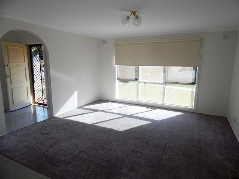9 Tranquil Place, Thomastown VIC 3074
