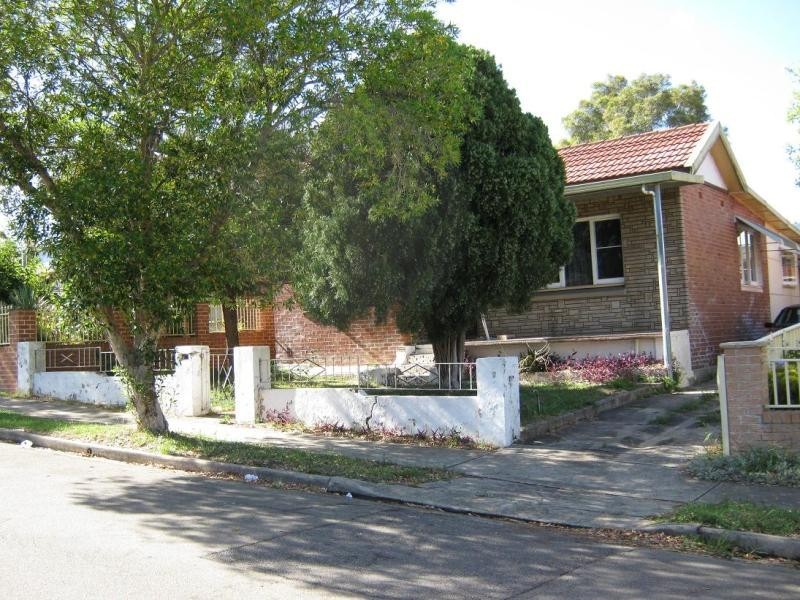 4 KENT STREET, Regents Park NSW 2143
