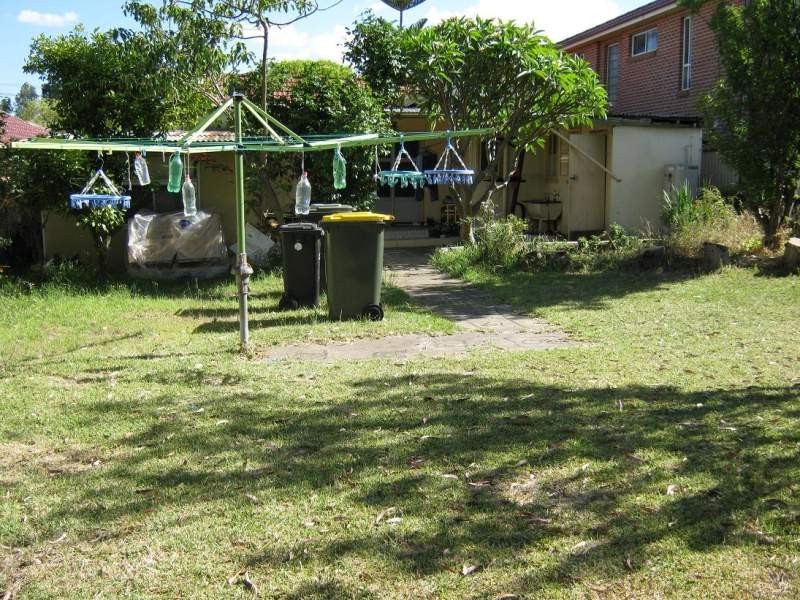 4 KENT STREET, Regents Park NSW 2143