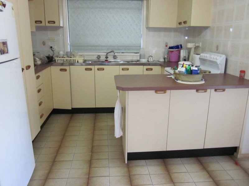 12 DAWES AVENUE, Regents Park NSW 2143