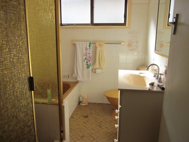 12 DAWES AVENUE, Regents Park NSW 2143