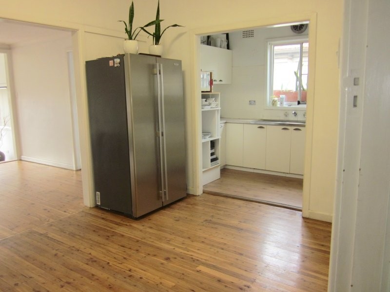 7 DOWNING AVENUE, Regents Park NSW 2143