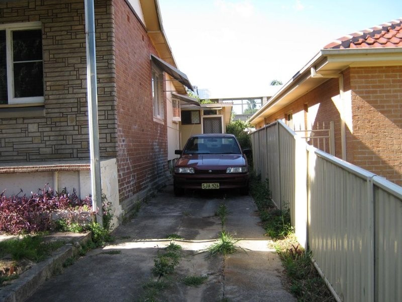 4 KENT STREET, Regents Park NSW 2143