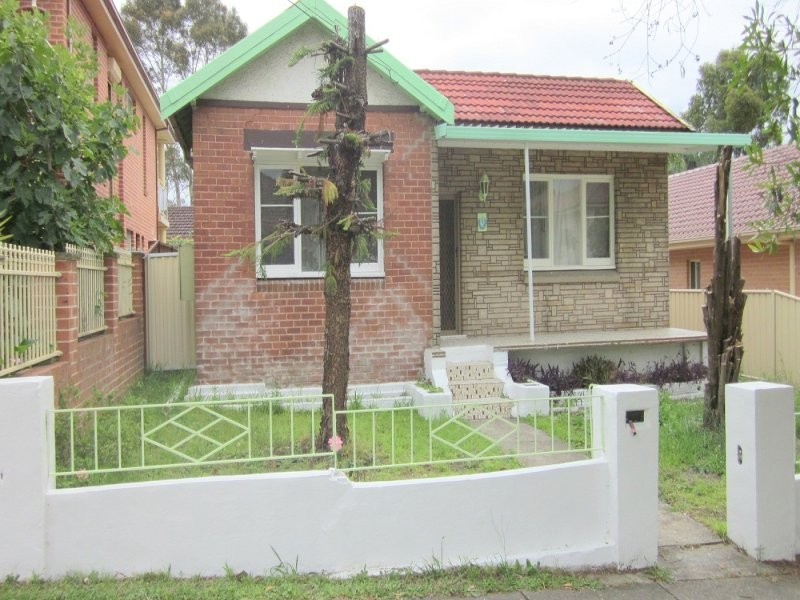 4 KENT STREET, Regents Park NSW 2143