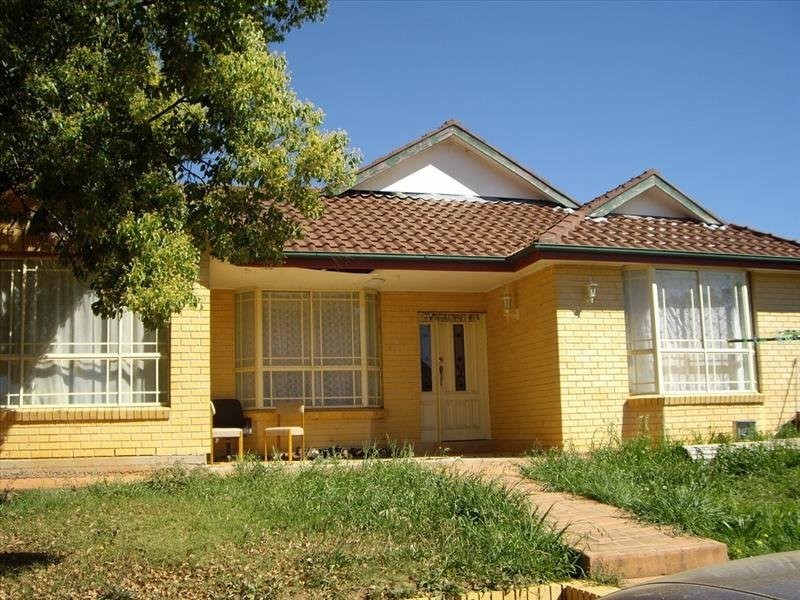 76 Houison Street, Westmead NSW 2145