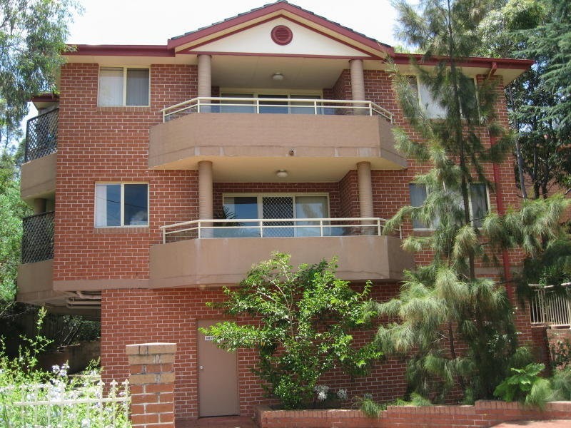 8/27 Good Street, Westmead NSW 2145