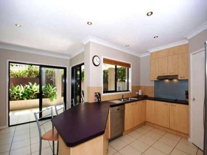 8 Manor Lane, Buderim QLD 4556