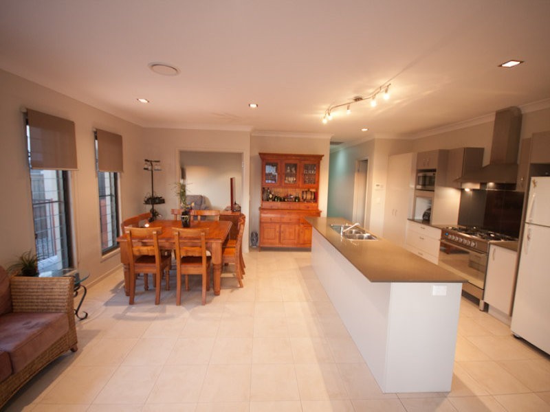 16 Skua Place, Mountain Creek QLD 4557