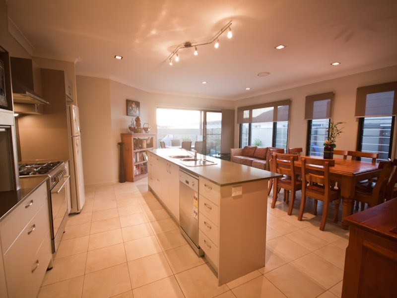 16 Skua Place, Mountain Creek QLD 4557
