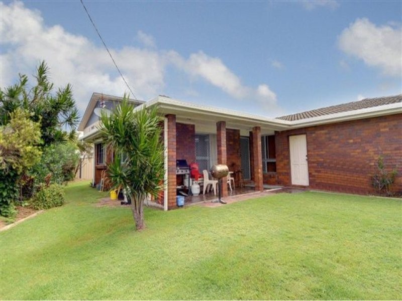 14  Bandaroo Street, Warana QLD 4575