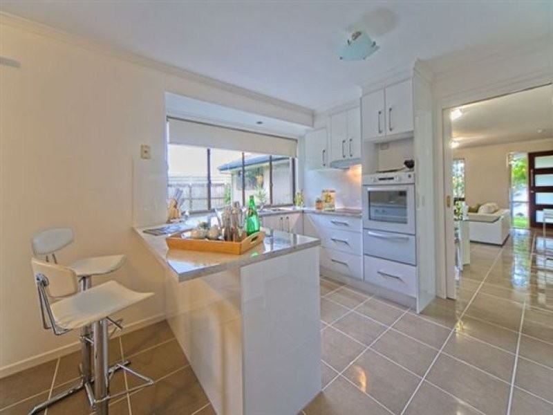 6 Mallard Place, Bokarina QLD 4575