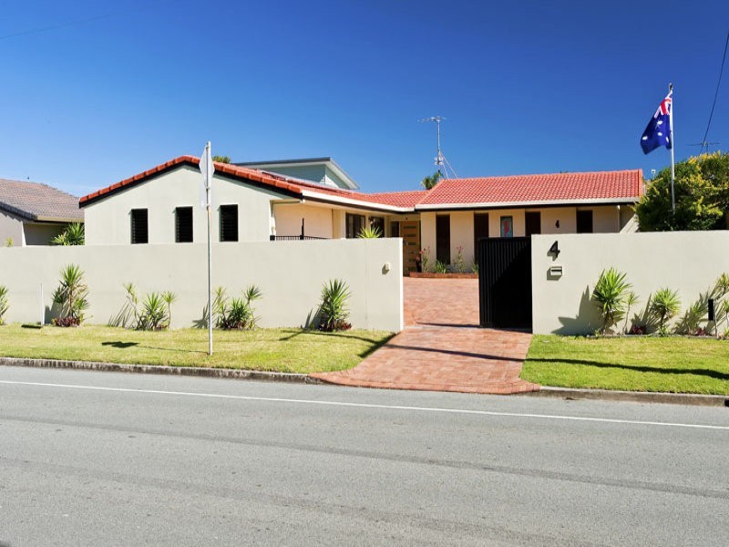 4 Oceanic Drive, Warana QLD 4575