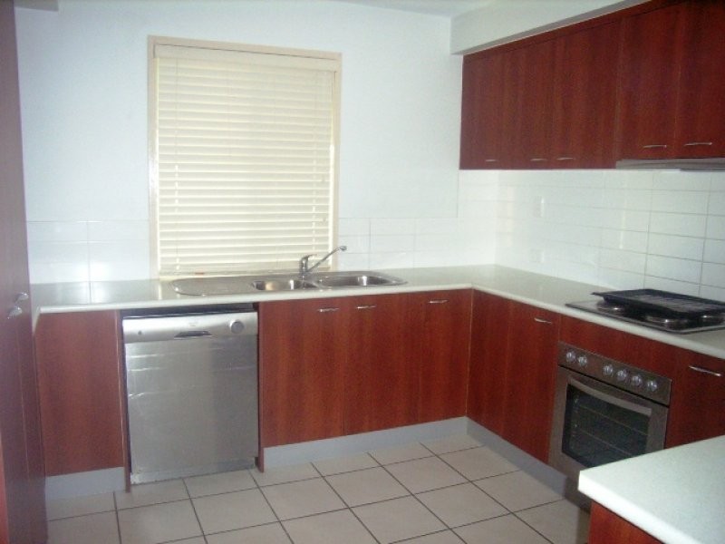 5 Irving Place, Sippy Downs QLD 4556