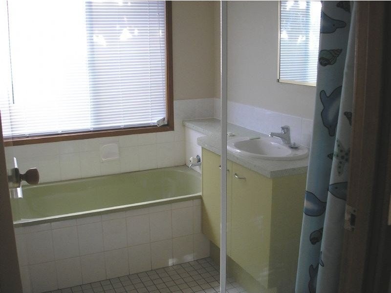 7 Ilaroo Crescent, Warana QLD 4575