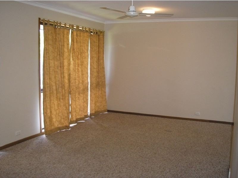 7 Ilaroo Crescent, Warana QLD 4575