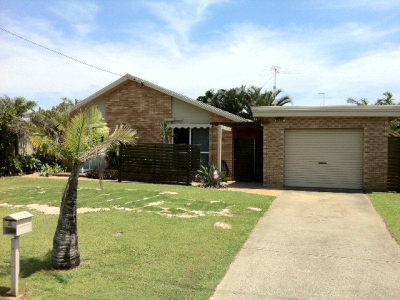 9 Wamara Street, Buddina QLD 4575