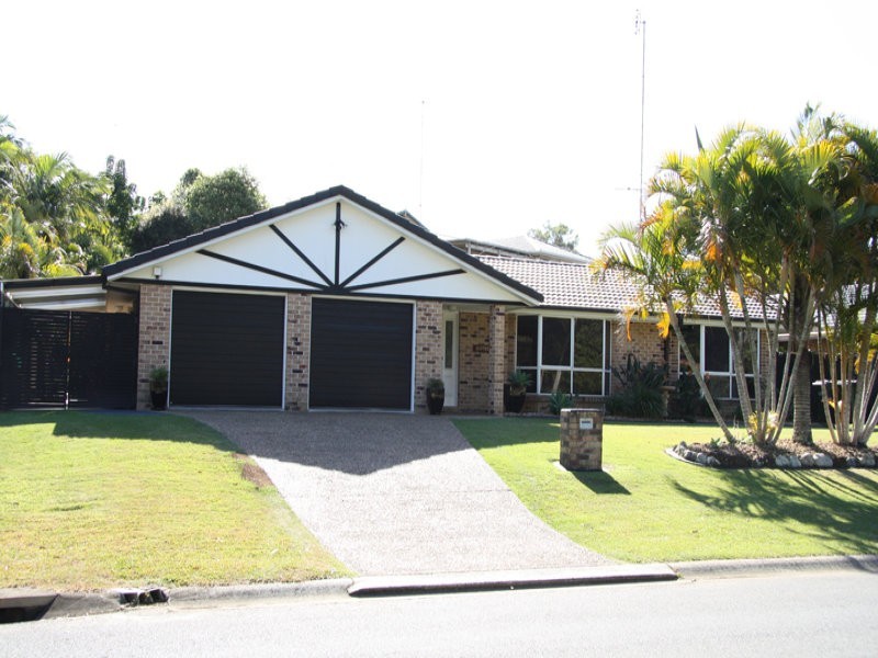 4 Kildare Drive, Banora Point NSW 2486