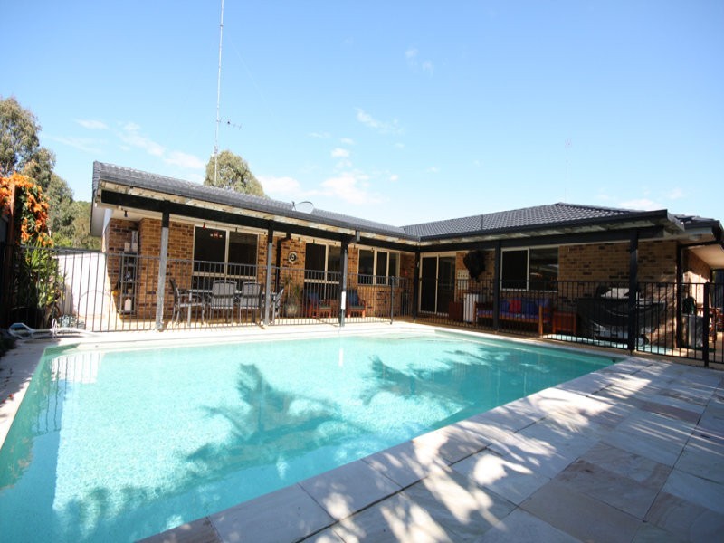 4 Kildare Drive, Banora Point NSW 2486