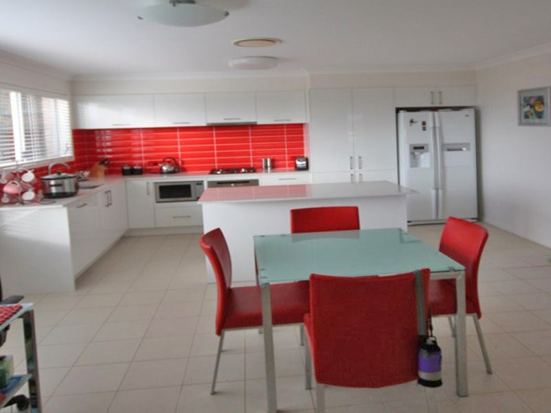 33 St Andrews Way, Banora Point NSW 2486