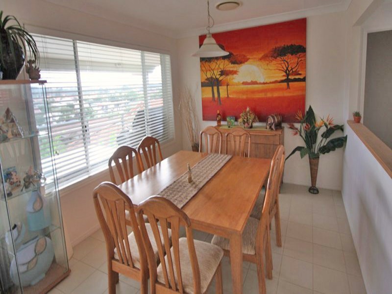 33 St Andrews Way, Banora Point NSW 2486
