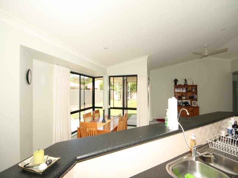 16 Suffolk Parade, Pottsville NSW 2489