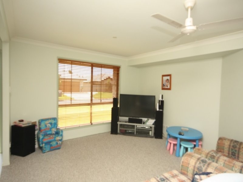 16 Suffolk Parade, Pottsville NSW 2489